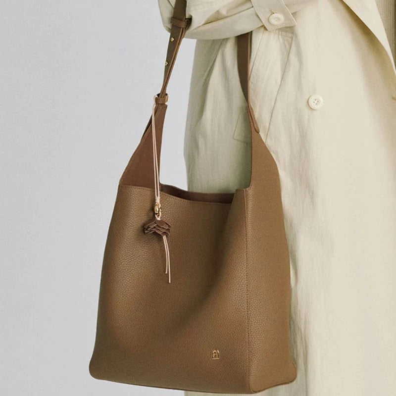 Bolsa Tote Amélie Pequena em Couro Marrom