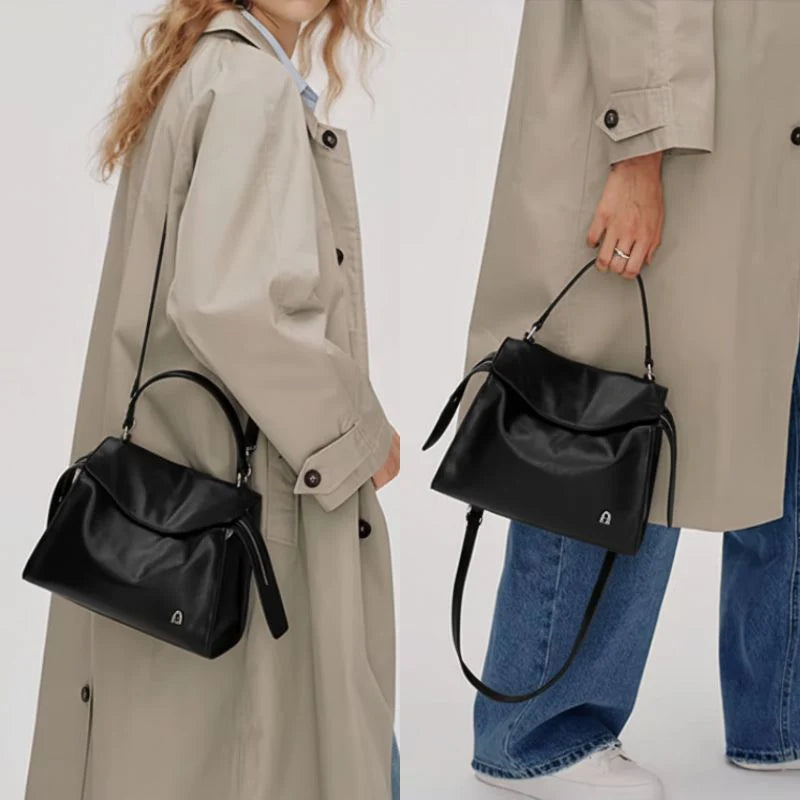 Bolsa Transversal Ellen Feminina Média em Couro Preto