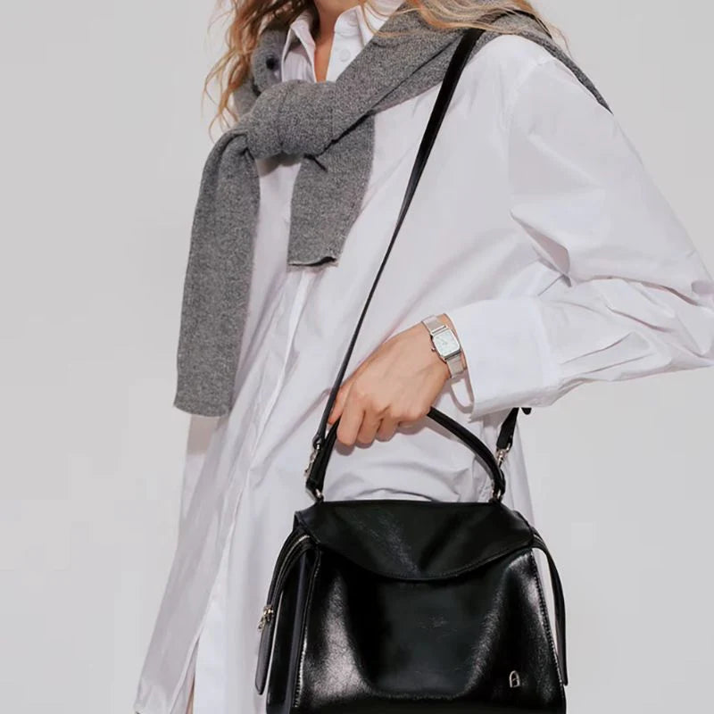 Bolsa Transversal Ellen Feminina Média em Couro Preto