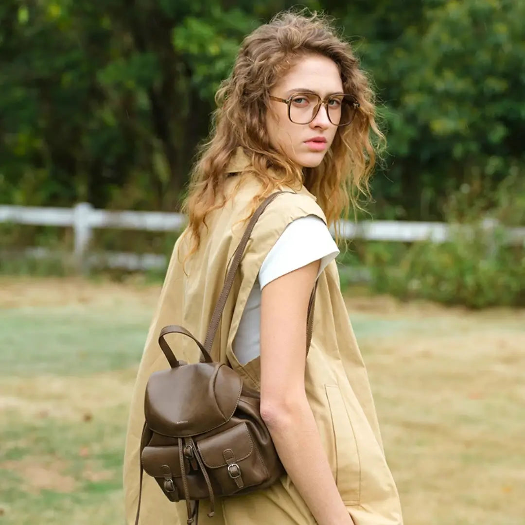 Mochila La Festin Eleganté Média em Couro